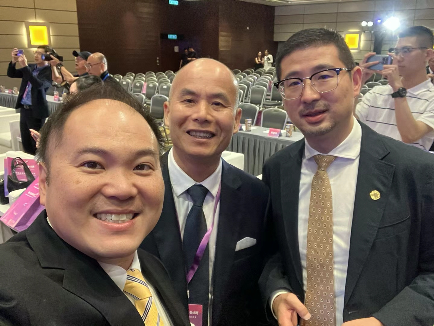 陈维崧律师参加穗港服务业开放合作交流会